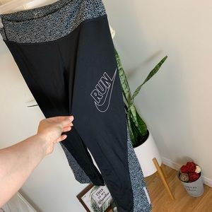Nike leggings